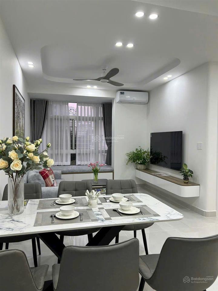 Giá tốt, cần bán gấp sky garden 1, 88m, giá 6,2tỷ 3pn, có hđ thuê lâu dài. trúc 0906 710 ***