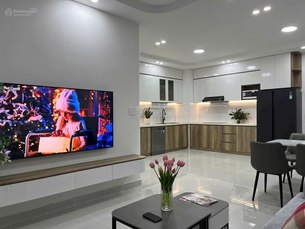 Giá tốt, cần bán gấp sky garden 1, 88m, giá 6,2tỷ 3pn, có hđ thuê lâu dài. trúc 0906 710 ***