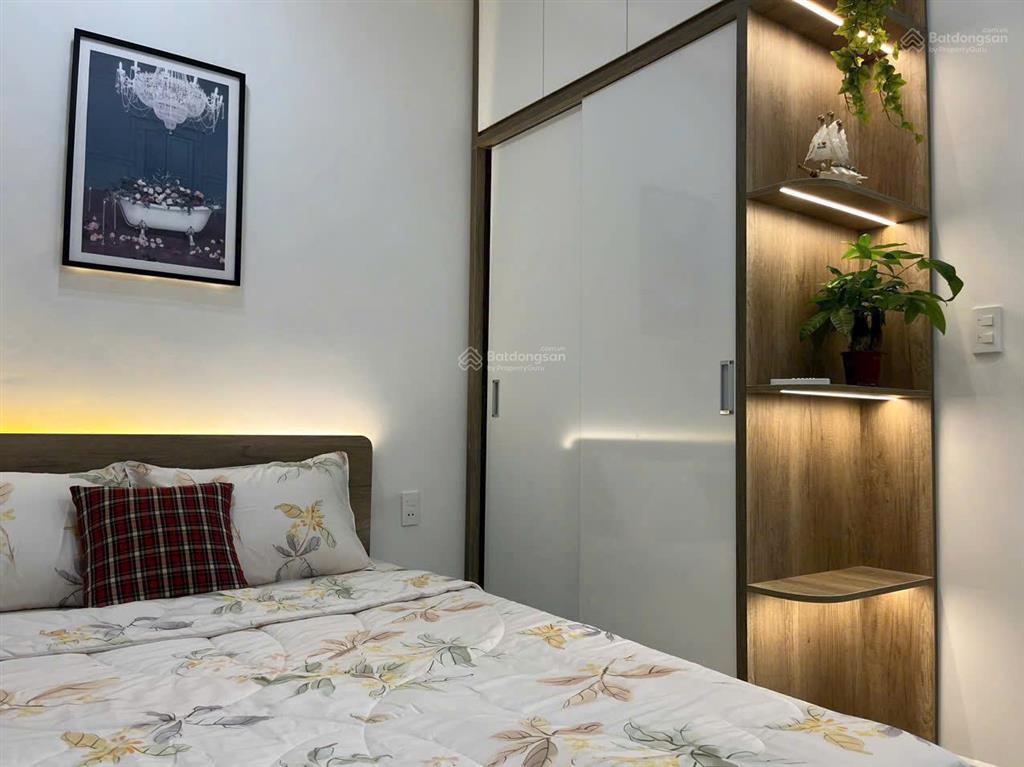 Giá tốt, cần bán gấp sky garden 1, 88m, giá 6,2tỷ 3pn, có hđ thuê lâu dài. trúc 0906 710 ***