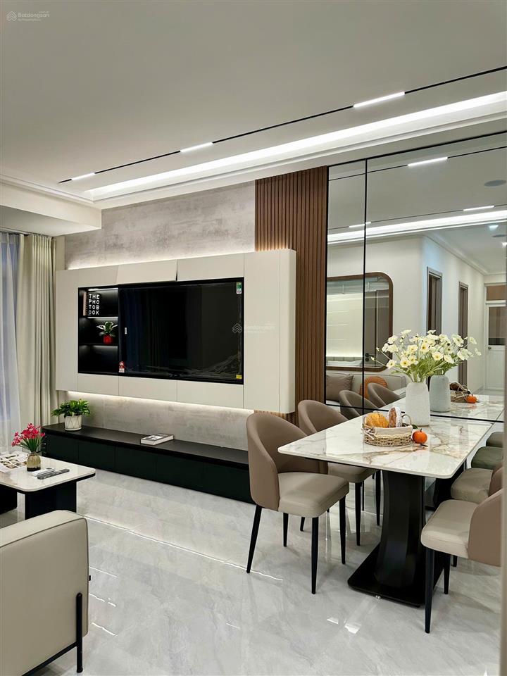 Ngộp bank trả nợ bán rất gấp căn góc 71m2 giá tốt 6,250tỷ 3pn 2w. cho thuê 35tr/th.  0906 710 ***