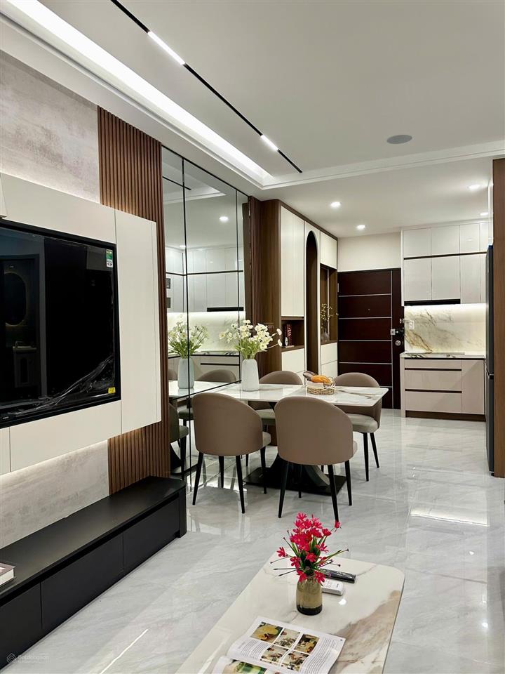 Ngộp bank trả nợ bán rất gấp căn góc 71m2 giá tốt 6,250tỷ 3pn 2w. cho thuê 35tr/th.  0906 710 ***