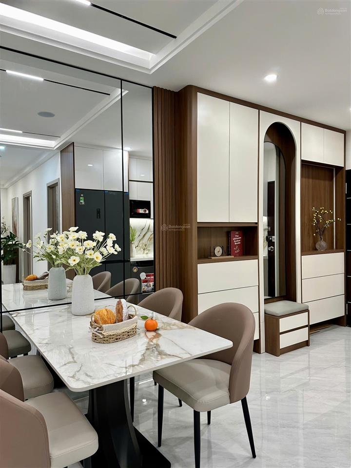 Ngộp bank trả nợ bán rất gấp căn góc 71m2 giá tốt 6,250tỷ 3pn 2w. cho thuê 35tr/th.  0906 710 ***