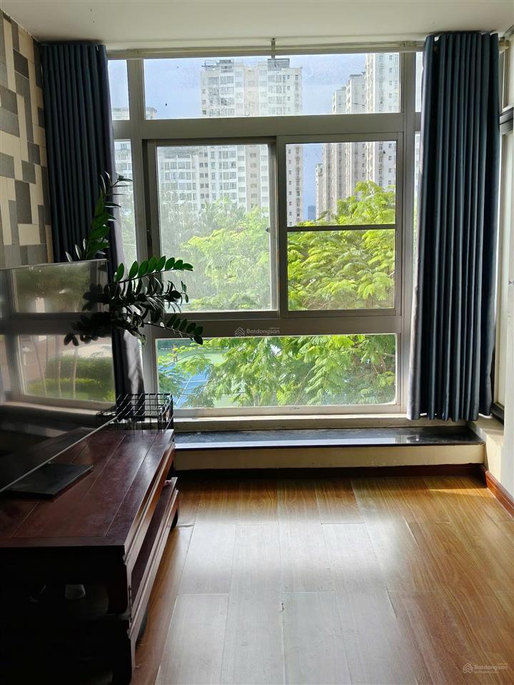 Hiếm có giá tốt 5,5tỷ cho ch sky garden 2, góc 91m2 view hồ bơi. 3pn 2wc.  0906 710 ***