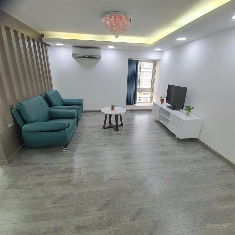 Bán căn hộ thông tầng sky garden 1, dt 148m2, thiết kế 4pn, 4wc, giá 8,5 tỷ