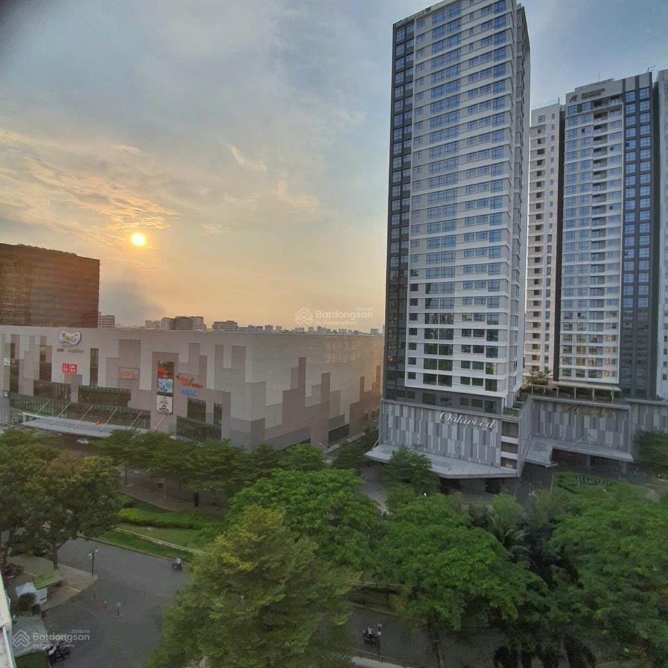 Bán căn hộ thông tầng sky garden 1, dt 148m2, thiết kế 4pn, 4wc, giá 8,5 tỷ