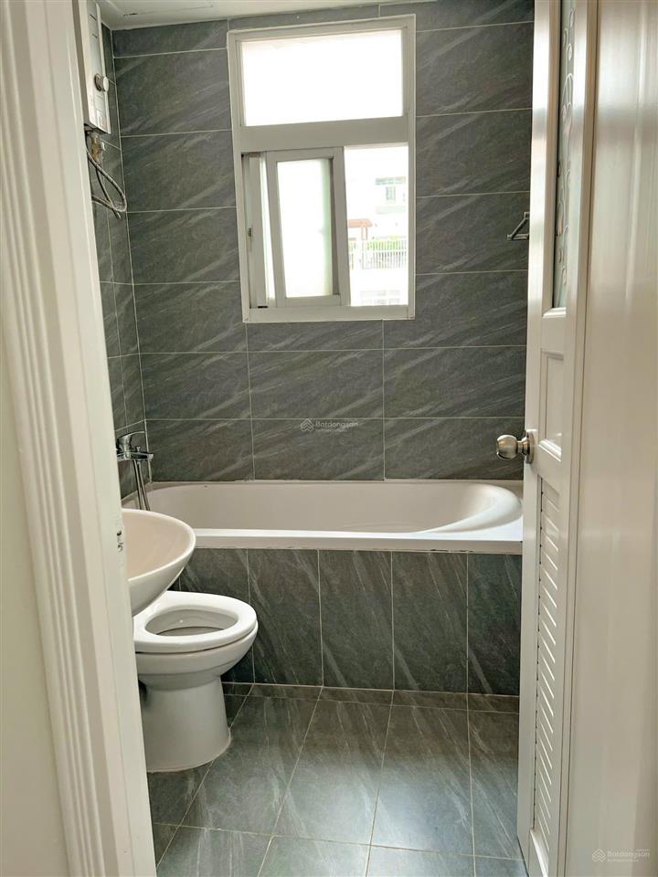 Hot! bán gấp trong tháng căn góc sky garden 3pn, giá 5.4 tỷ, hđt 16t/tháng,  ngay 0906 710 ***