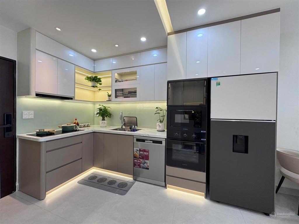 Hot! chỉ với 5.2 tỷ sở hữu ngay căn hộ sky 3, view sông cực đẹp, sẵn hđt 28tr/tháng