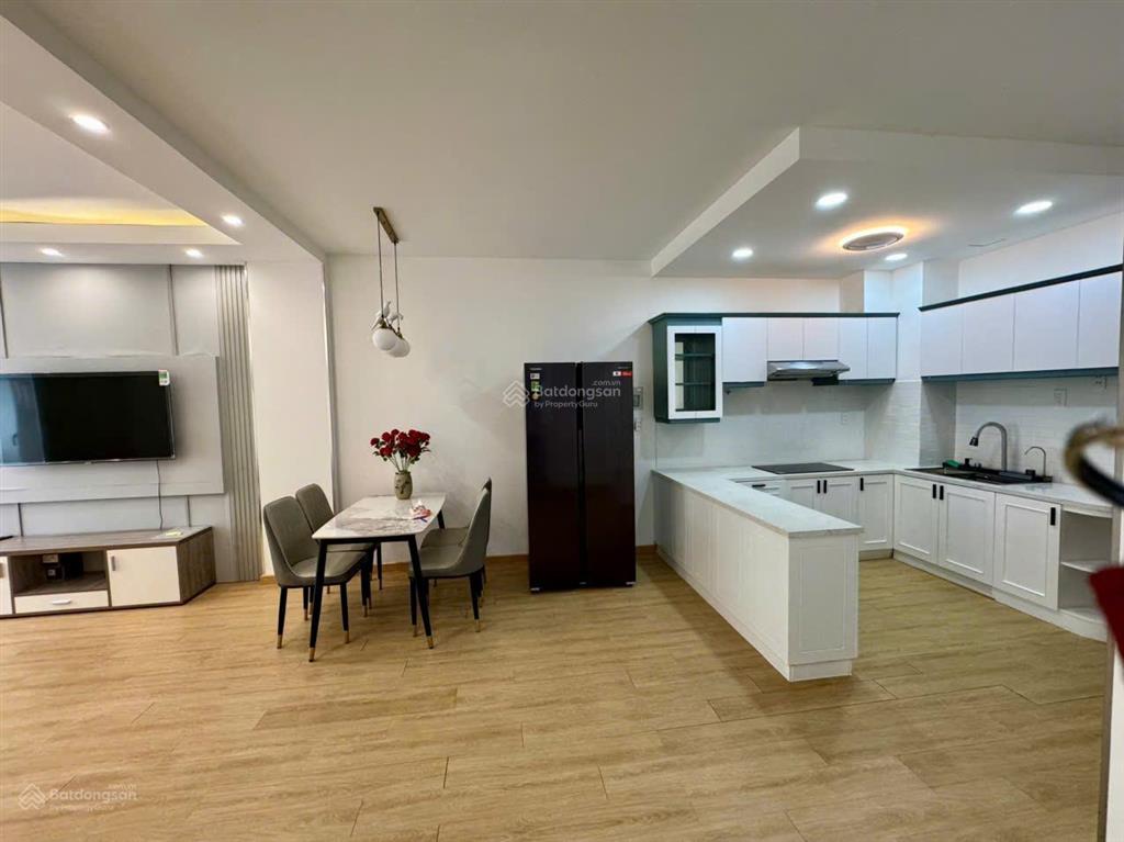 Bán gấp căn hộ sky garden 2, căn 2pn, 71m2, 4,3 tỷ.  ngay 0906 710 ***  mrs kim trúc