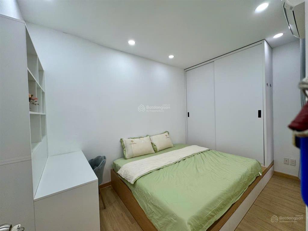 Bán gấp căn hộ sky garden 2, căn 2pn, 71m2, 4,3 tỷ.  ngay 0906 710 ***  mrs kim trúc