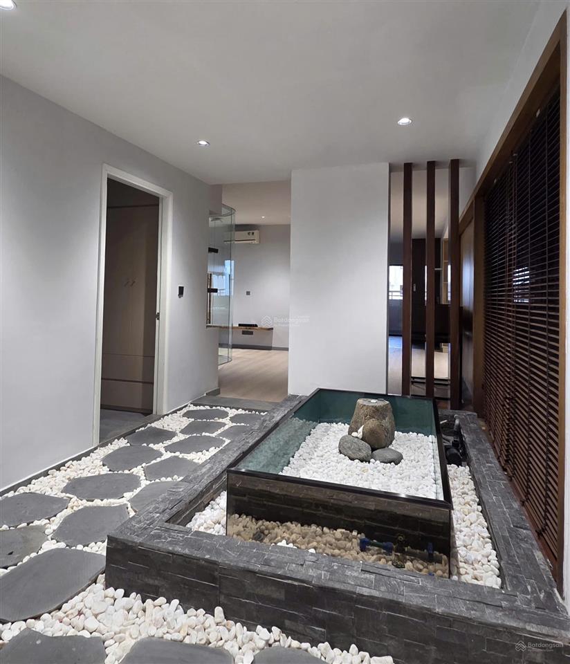 Cho thuê căn hộ đức khải era town, dt 368m² view sông siêu đẹp,  ngay 0906 710 ***  mrs kim trúc