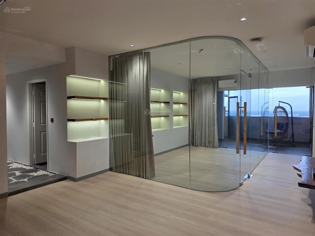 Cho thuê căn hộ đức khải era town, dt 368m² view sông siêu đẹp,  ngay 0906 710 ***  mrs kim trúc