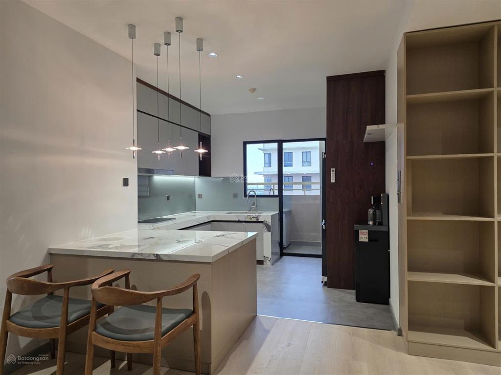 Cho thuê căn hộ đức khải era town, dt 368m² view sông siêu đẹp,  ngay 0906 710 ***  mrs kim trúc
