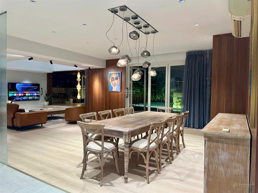 Bán penhouse sky garden 2, phú mỹ hưng, quận 7, dt 324m2, căn hiếm có có 3 sân vườn