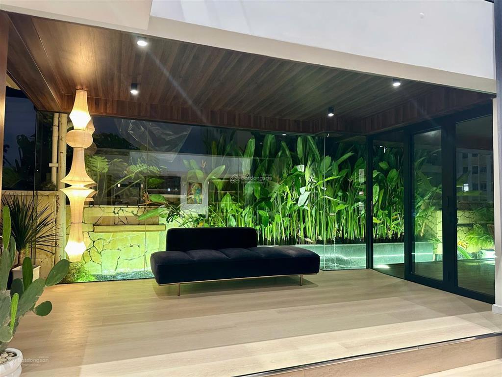 Bán penhouse sky garden 2, phú mỹ hưng, quận 7, dt 324m2, căn hiếm có có 3 sân vườn
