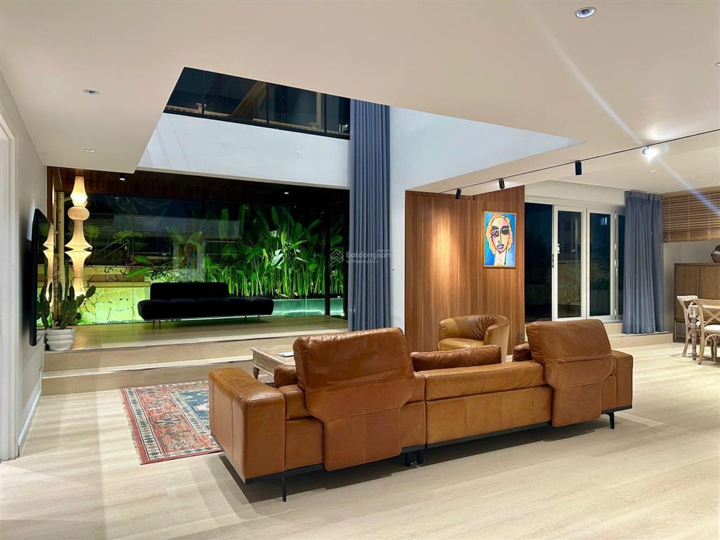 Bán penhouse sky garden 2, phú mỹ hưng, quận 7, dt 324m2, căn hiếm có có 3 sân vườn