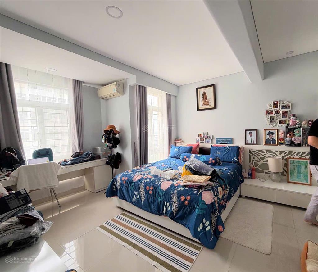 Bán penthouse sky garden 3, tầng 15, thoáng mát, 2 sân rộng rãi,  0906 710 ***  kim trúc