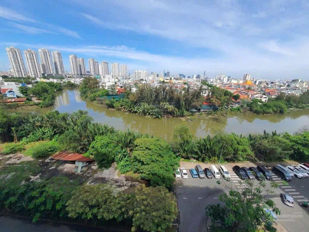 Bán căn hộ sky 3, 56m2, tầng 9, view sông thoáng mát, full nội thất, nhà mới đẹp