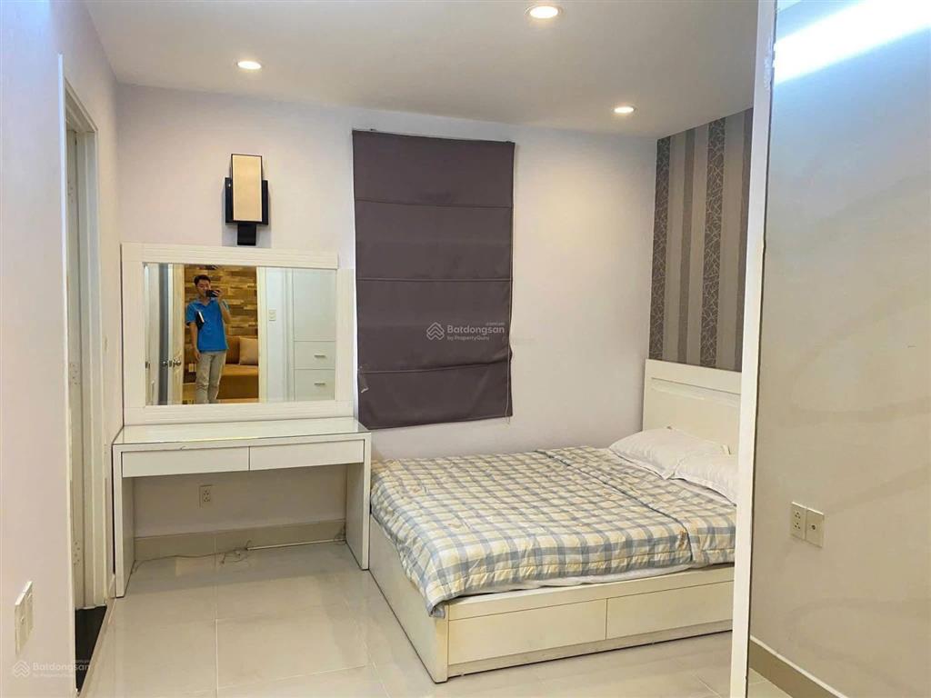 Kẹt tiền cần bán gấp căn hộ sky 3, pmh, quận 7. căn góc 74m2, 2pn, giá bán nhanh 5,3 tỷ