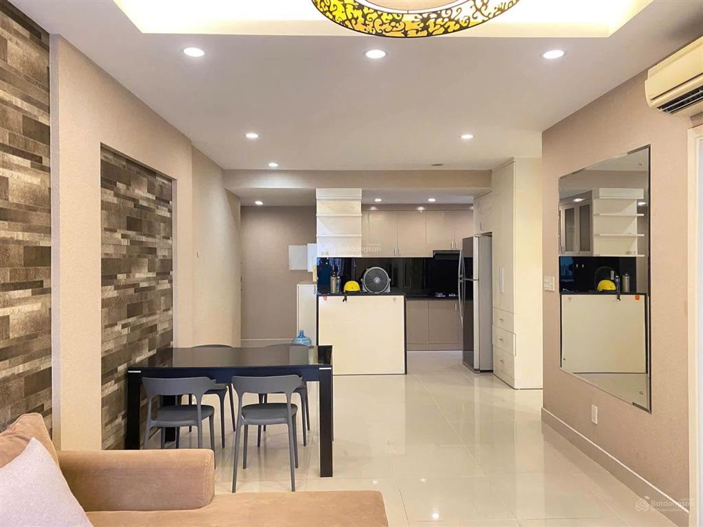 Kẹt tiền cần bán gấp căn hộ sky 3, pmh, quận 7. căn góc 74m2, 2pn, giá bán nhanh 5,3 tỷ