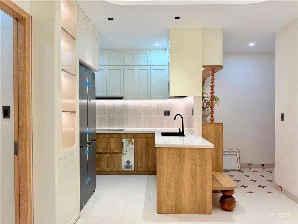 Bán nhanh căn góc sky garden 2, phú mỹ hưng, quận 7. căn 3pn, full nội thất, view thoáng, giá 6.7ỷ