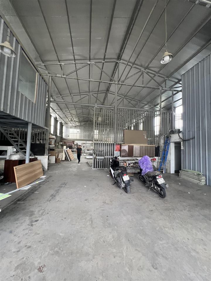 Cho thuê 500m2 kho xưởng khu công nghiệp hà khánh, quảng ninh