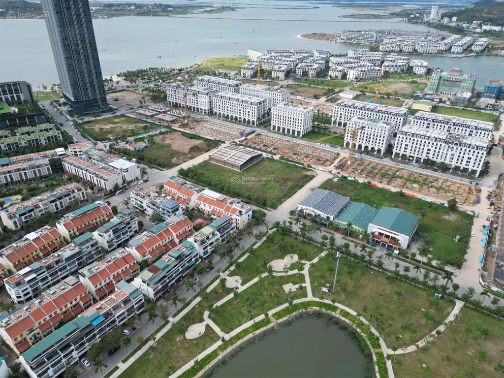 Bán lô đất dịch vụ thương mại hỗn hợp lâu dài 1600m2 trung tâm bãi cháy, hạ long