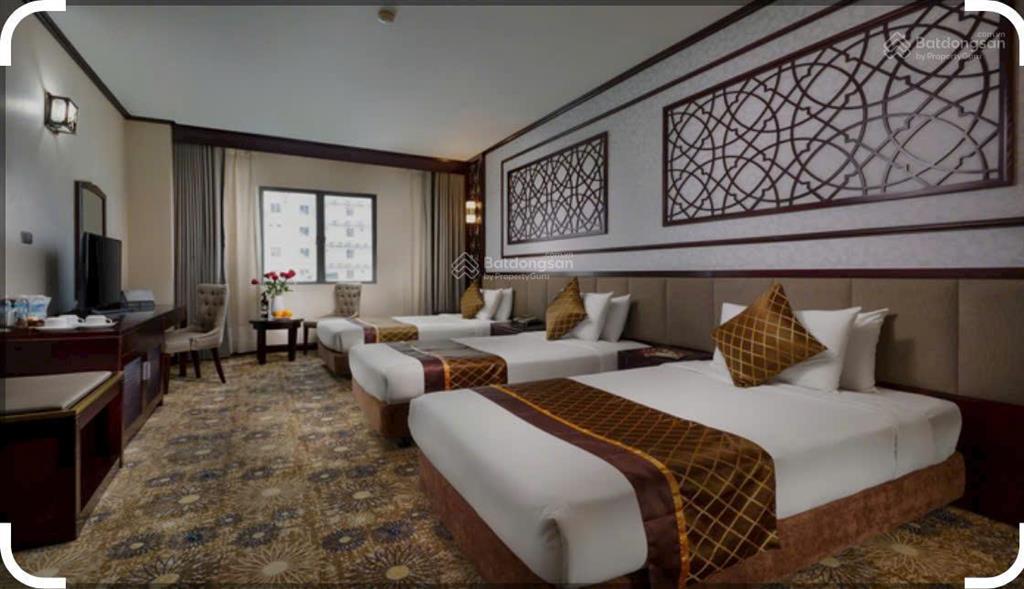 Bán khách sạn 4 sao tiêu chuẩn 90 phòng, đường hoàng quốc việt, bãi cháy, hạ long, quảng ninh.