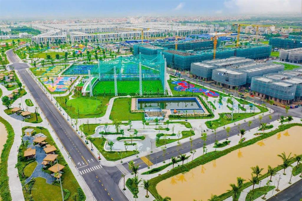Biệt thự 228m2 + cam kết về ở sớm trong 5 tháng. giá chỉ còn 30,5 tỷ