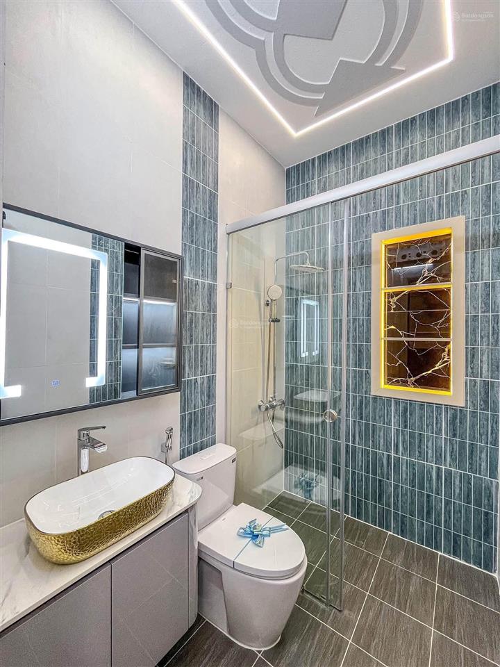 Nhà tân cổ điển hai tầng sang trọng đẳng cấp kế bên thpt an khánh