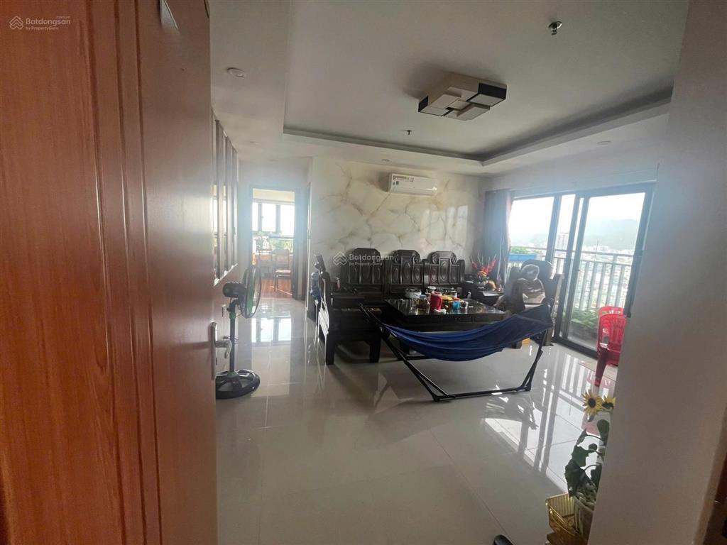 Bán nhanh căn góc thịnh phát 2pn view biển quảng trường giá chỉ 2tỷ400 full nội thất