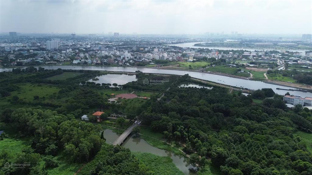 Bán nhà 83 m2 hxh cách mặt tiền dương quảng hàm 90m