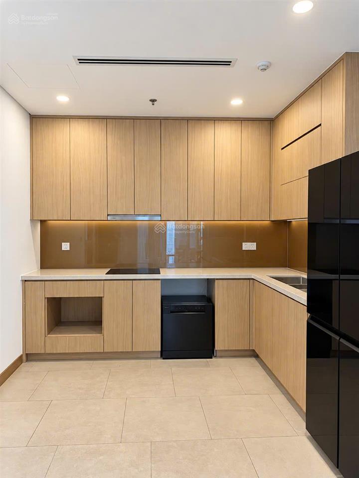 Hiếm. cho thuê lâu dài cc view đẹp tại 1152 đường láng 4pn, 180m2 chỉ với 50tr/th  0915 966 ***