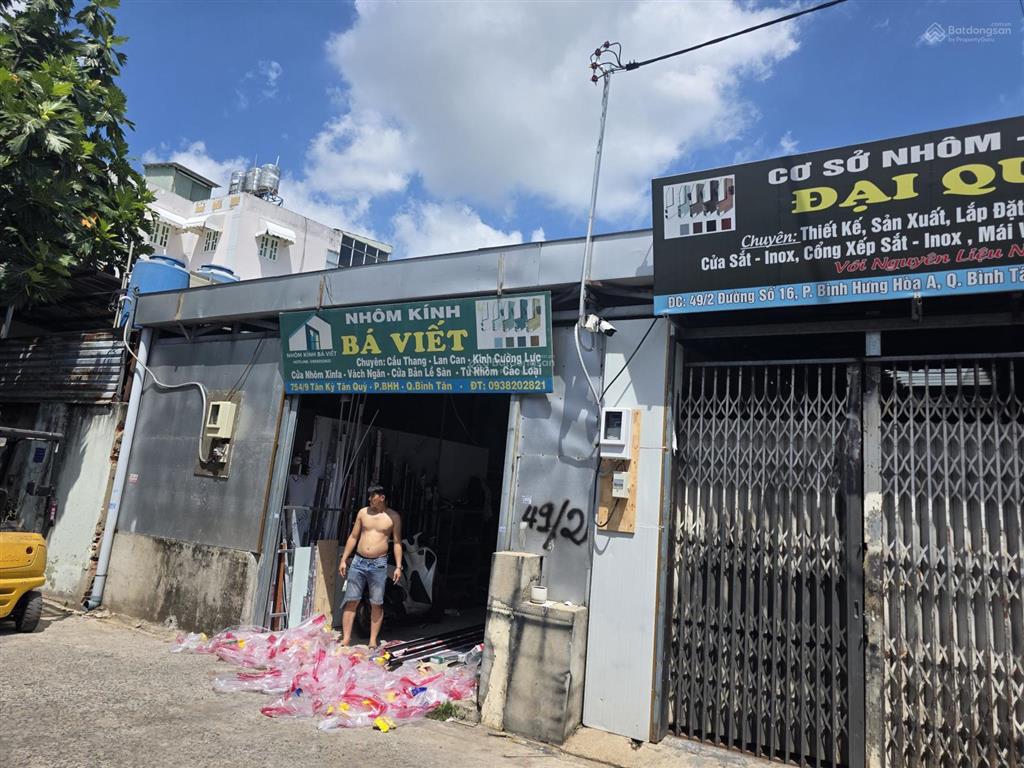 Hiện đang chia 2 xưởng cho thuê
