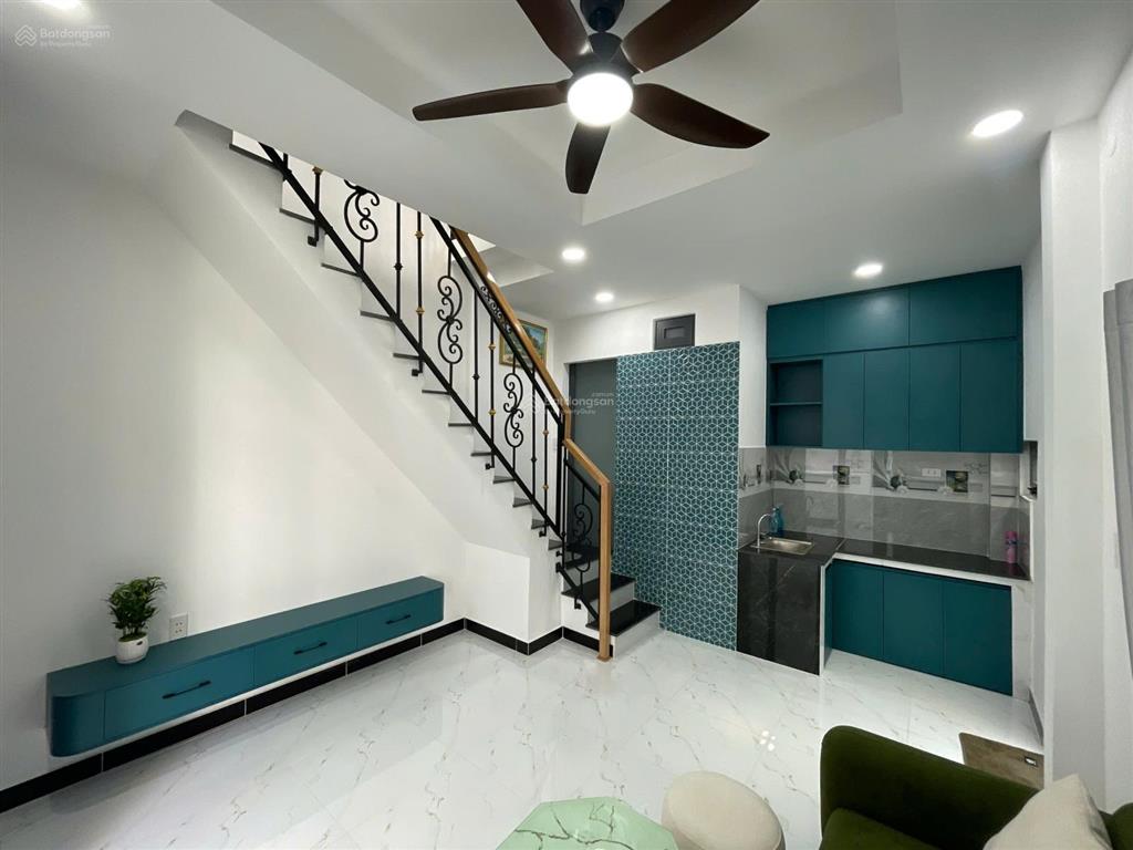 Bán nhà mới xây 170/16 dương quảng hàm gò vấp