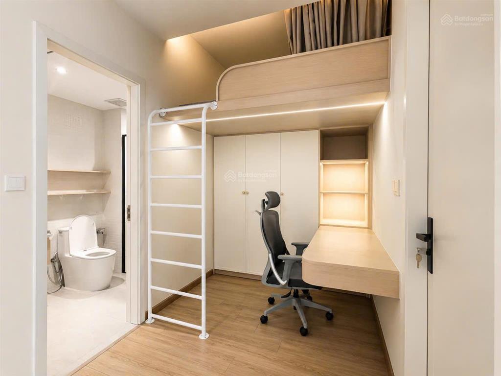 Cần bán nhanh căn 1+, view biển tầng cao, mới làm xong nội thất cao cấp, chưa ai ở, nguyên rin