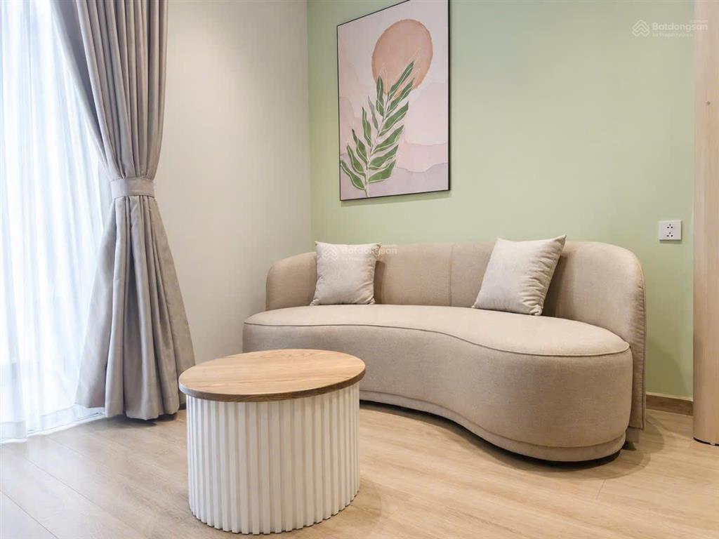 Cần bán nhanh căn 1+, view biển tầng cao, mới làm xong nội thất cao cấp, chưa ai ở, nguyên rin