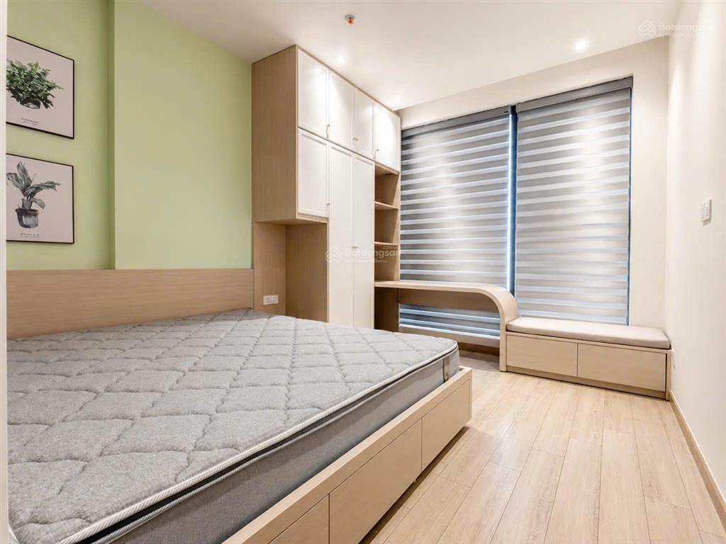 Cần bán nhanh căn 1+, view biển tầng cao, mới làm xong nội thất cao cấp, chưa ai ở, nguyên rin