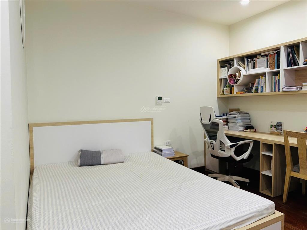 Cho thuê căn hộ 3pn, 128m2, 40 triệu tại sảnh s2a, dự án sun grand city thuy khue residence