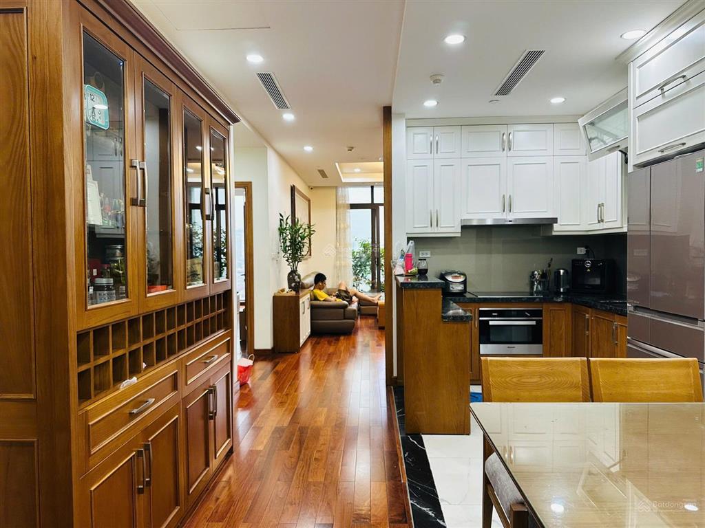 Cho thuê căn hộ 3pn, 128m2, 40 triệu tại sảnh s2a, dự án sun grand city thuy khue residence
