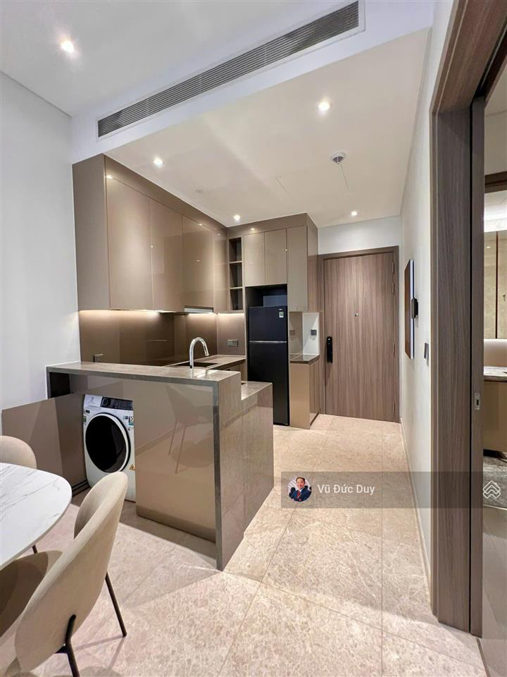 Bán 1pn the marq full sổ hồng, tầng thấp. giá 9.5 tỷ