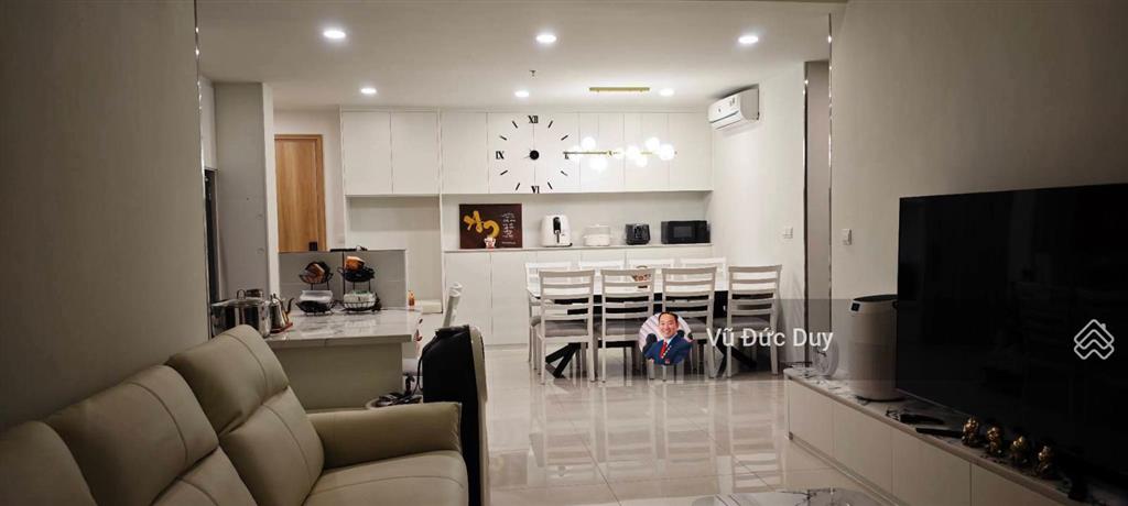 Bán căn hộ penthouse duplex celadon city, 200m2, đặc biệt 4pn, căn góc, rooftop, view vườn. 14.9 tỷ
