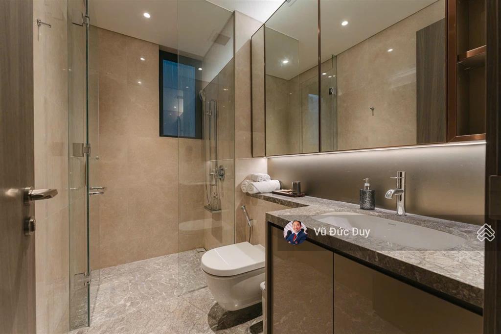 Quận 1, chú di bán căn hộ 3pn the marq, 107m2, full nội thất, view landmark, nhà đẹp. tầng cao