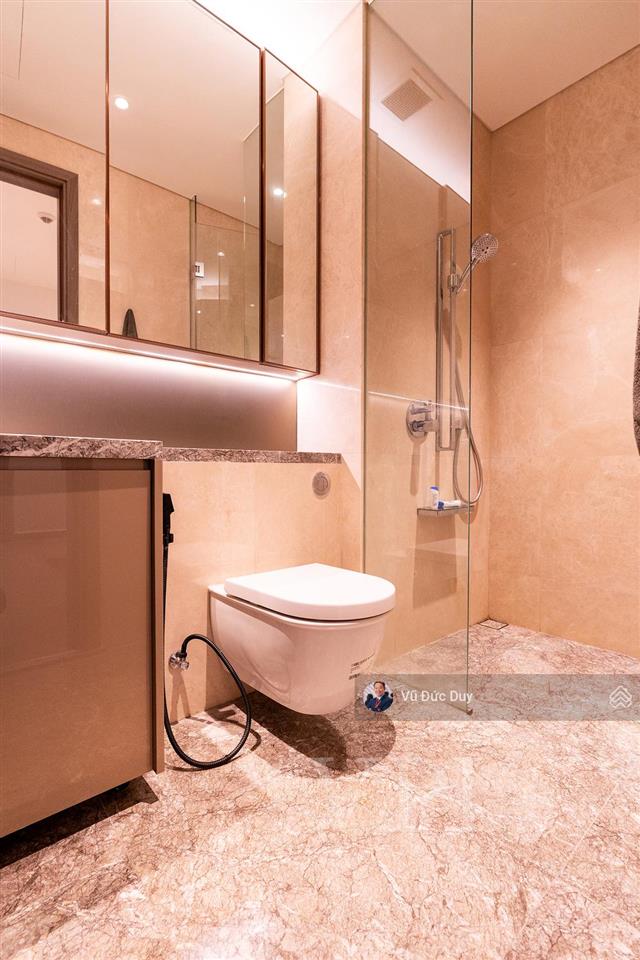 Bán 1pn the marq 51m2, tầng cao, view đẹp. sổ hồng. đặc biệt 2 phòng ngủ vuông vức. giá 9,88 tỷ