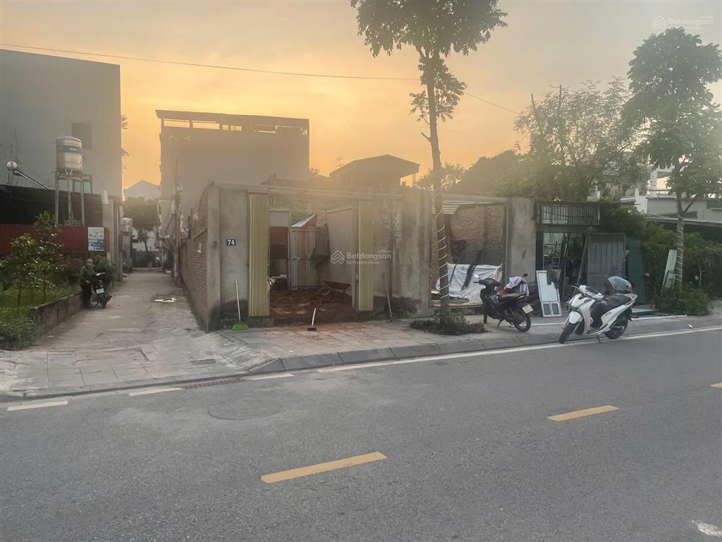 Chính chủ bán đất phúc lợi, ô tô vào nhà, ngay sau vinhomes riverside, 55m², mặt tiền 5.6m.