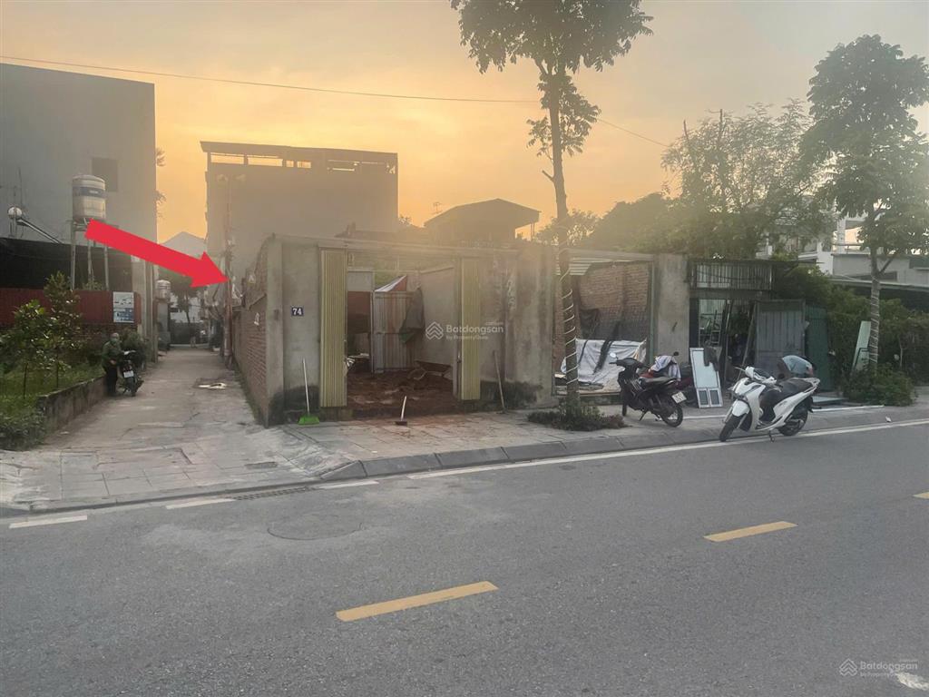 Chính chủ bán đất phúc lợi, ô tô vào nhà, ngay sau vinhomes riverside, 55m², mặt tiền 5.6m.