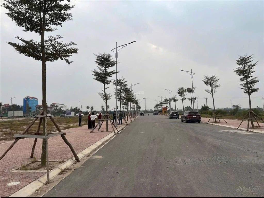 Bán đất đấu giá thôn xuân lai xã việt yên hưng yên, giá 23,9tr/m2