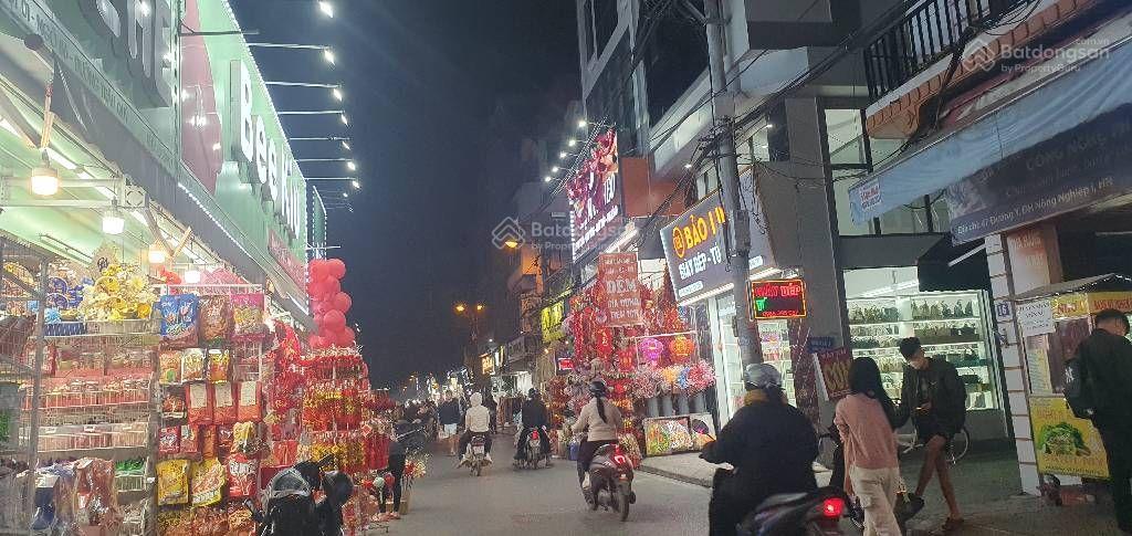 Nhà mặt phố trâu quỳ,gia lâm, kinh doanh sầm uất,giáp đh nông nghiệp, phân 2 lô,xây toà dịch vụ ok