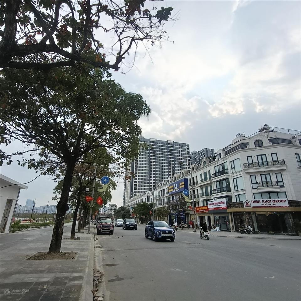 Nhà mặt phố thành trung, trâu quỳ,cạnh đh nông nghiệp,dòng tiền 70tr/ tháng, 50m ra hồ điều hoà