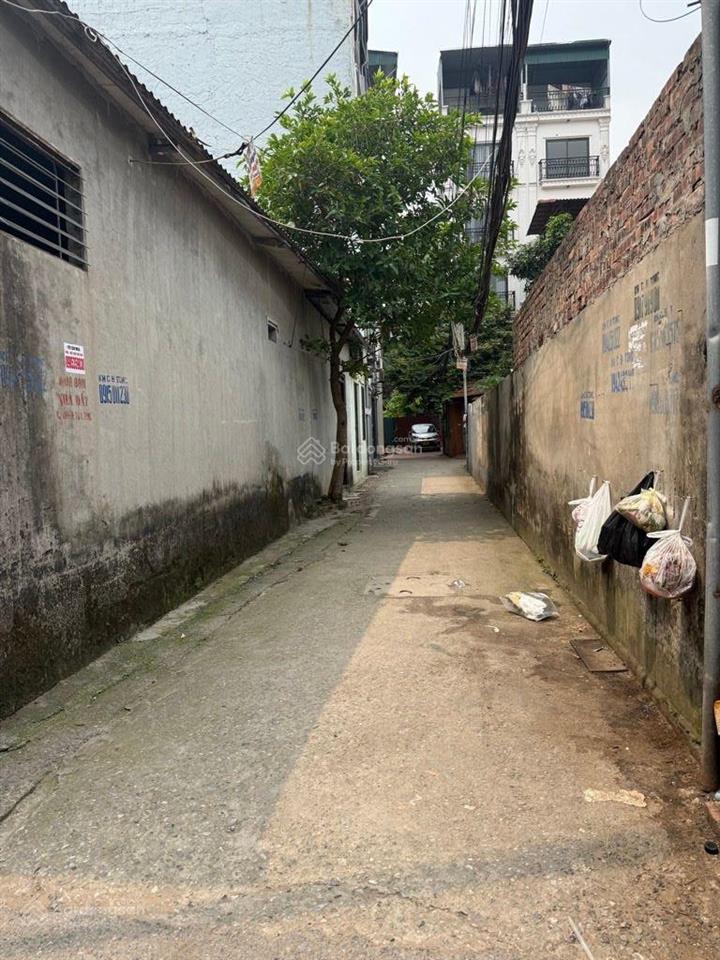 Mảnh đất đàm quang trung, long biên, đón đầu cầu trần hưng đạo, phân nhiều lô,oto 7 chỗ vào đất