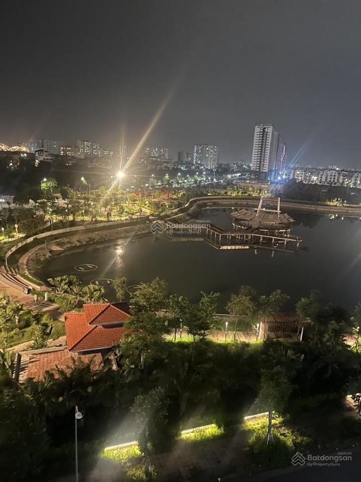 Tòa nhà ngọc thụy, 722m2. dòng tiền khủng 800tr/tháng. 2 mặt thoáng, sát công viên, trường học